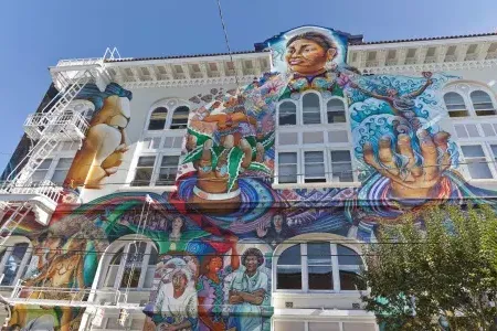 丰富多彩的, large-scale mural covers the side of the Women's Building 在贝博体彩app's Mission District.